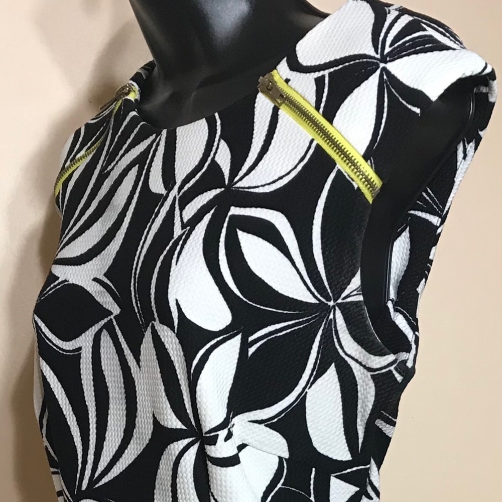 Karin Stevens DRESS Shift Flattering Outfit NEW